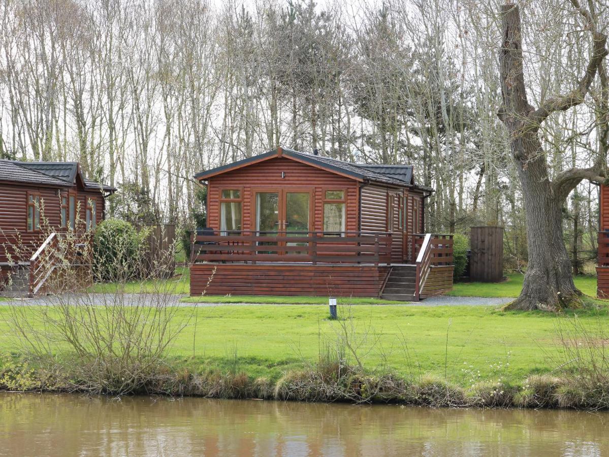 Oak Lodge Hadnall Exteriér fotografie